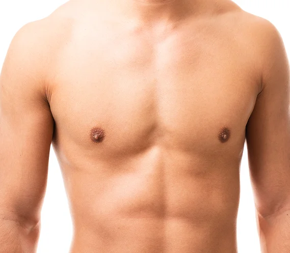 Torse masculin avec peau nette après épilation laser