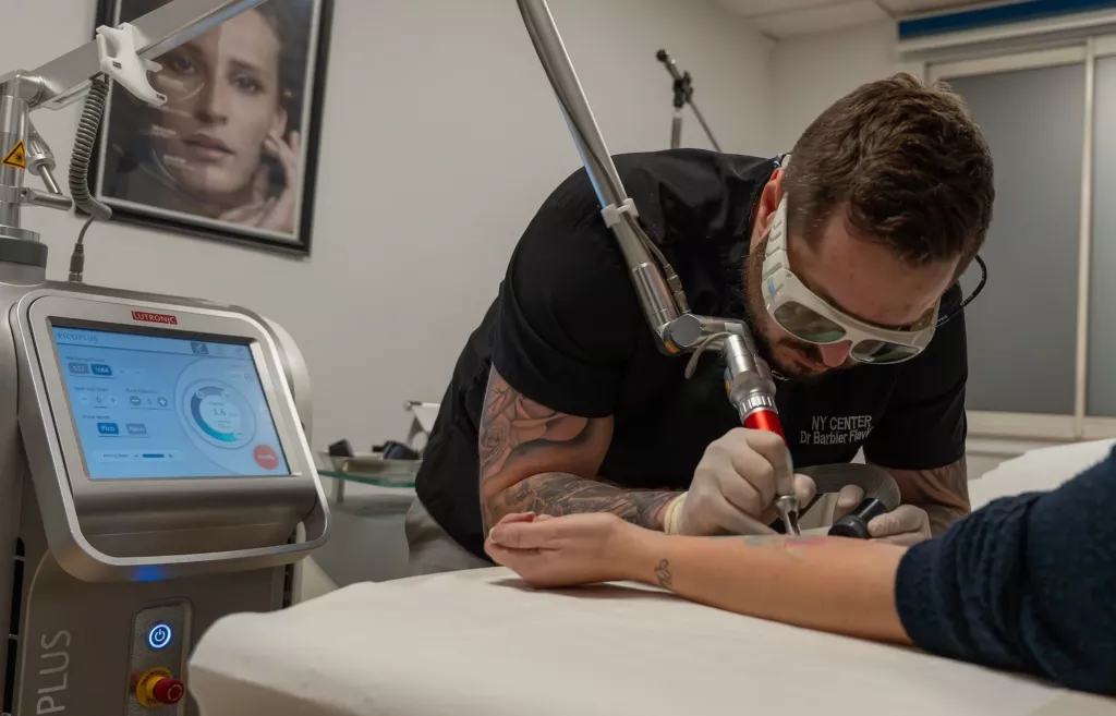 Détatouage laser Bois-Guillaume